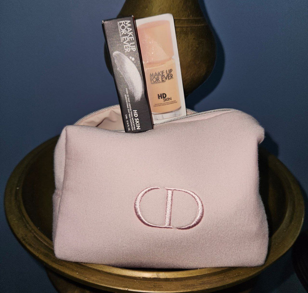 Dior pouch