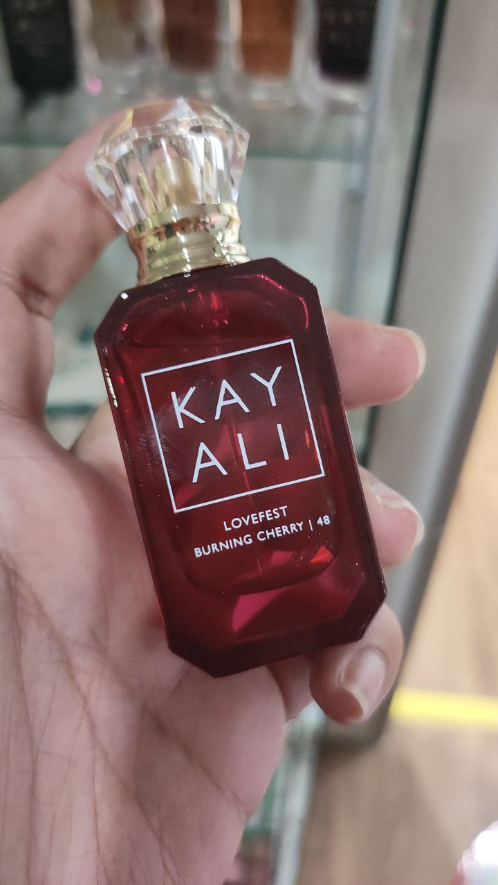 Lovefest burning cherry Kayali 10ml